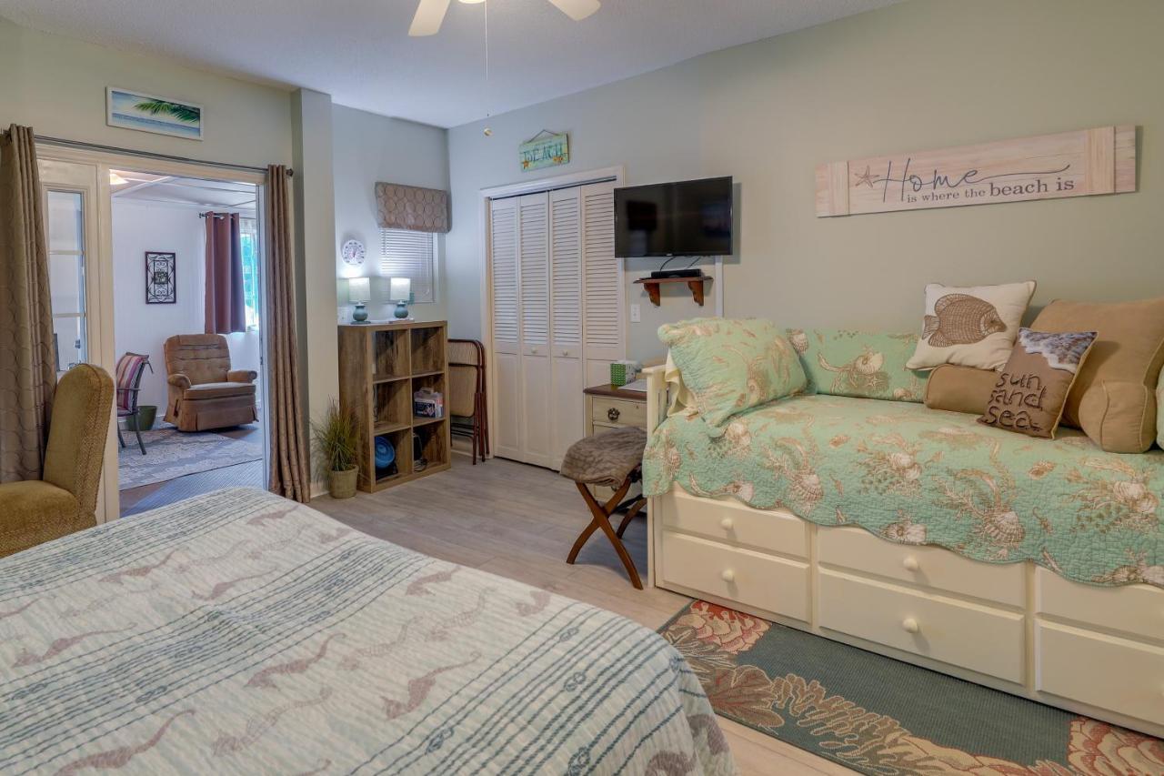 Sneads Ferry Vacation Rental Studio With Water Views Exteriér fotografie