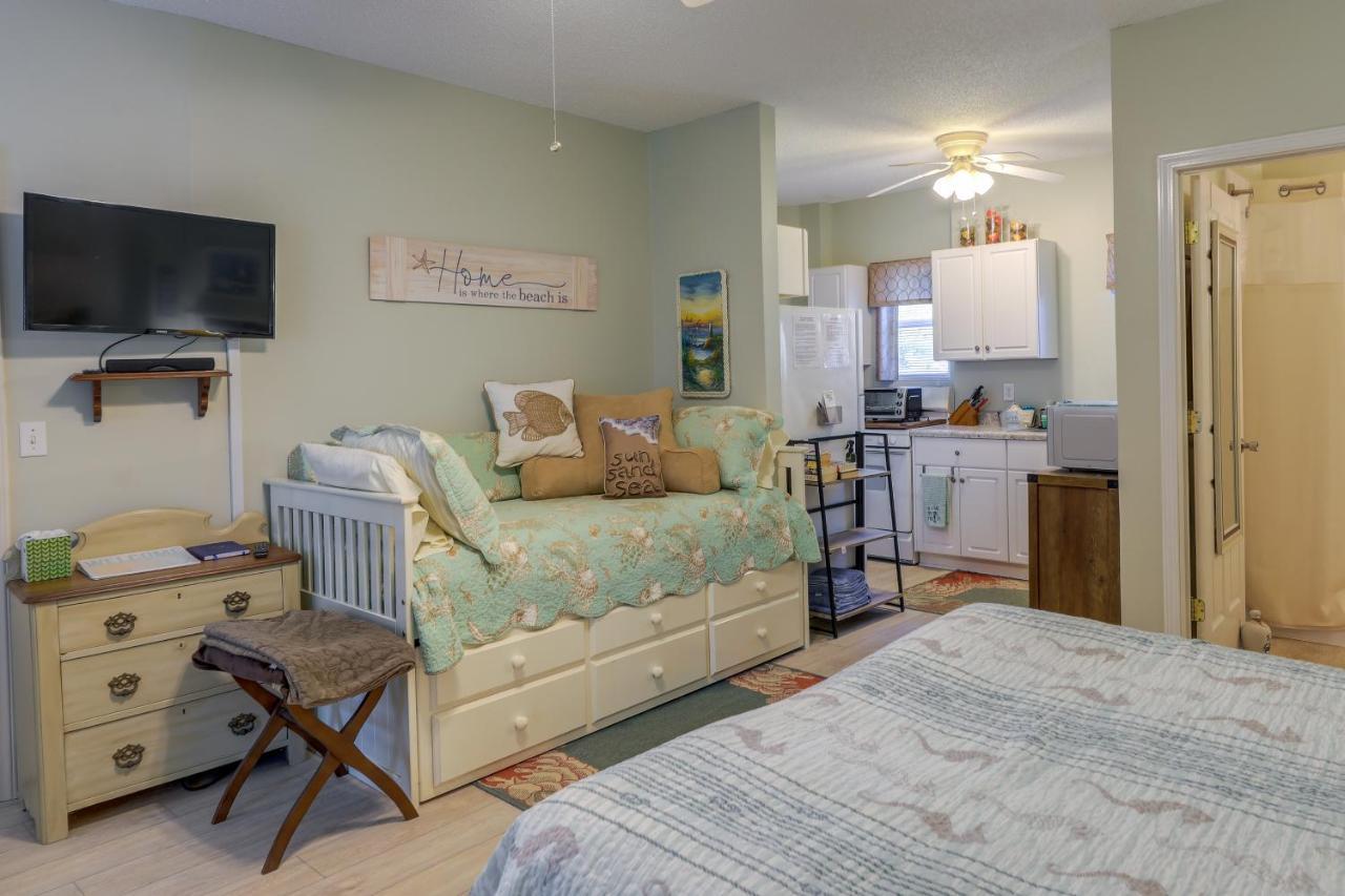 Sneads Ferry Vacation Rental Studio With Water Views Exteriér fotografie